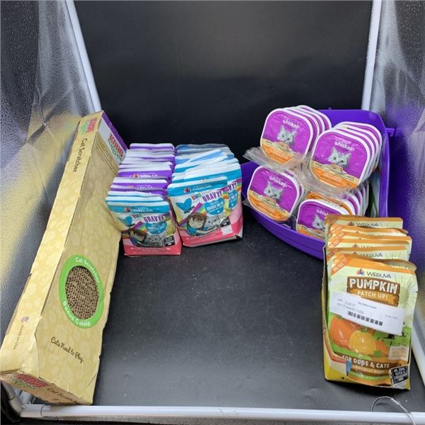 BOX OF NEW WHISKAS PATE, CAT SCRATCHER, CAT GRAVY AND CORNER LITTER TRAY