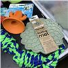 Image 9 : BOX OF NEW PET ACCESSORIES AND TOYS