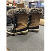 Image 3 : 2 PAIRS OF SNOW BOOTS, SIZE 6 AND SIZE 8 (LEATHER)  LADIES