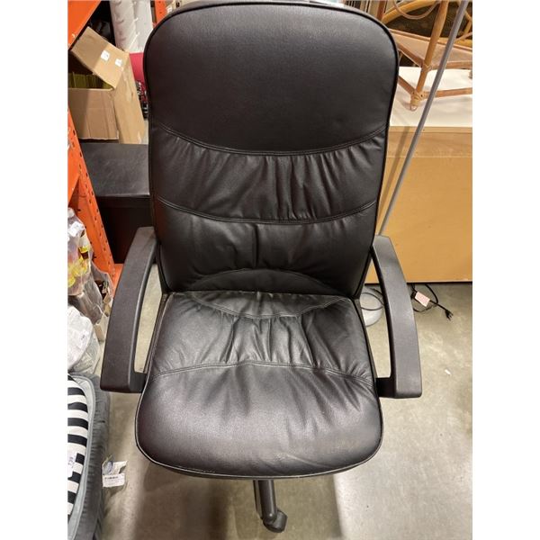 LEATHER HIGHBACK OFFICE CHAIR