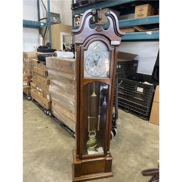 GRANDFATHER CLOCK WITH KEY, WORKING