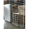 Image 1 : WHITE METAL SINGLE SIZE BEDFRAME WITH MATTRESS