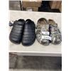Image 1 : 2 NEW SIZE 10 MENS SLIPPERS