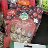 Image 7 : LOT OF GUINEA PIG FOOD AND SMALL PET FOOD AND ACCESSORIES