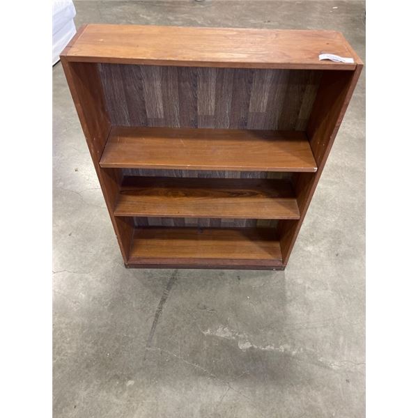 VINTAGE WOODEN BOOKSHELF
