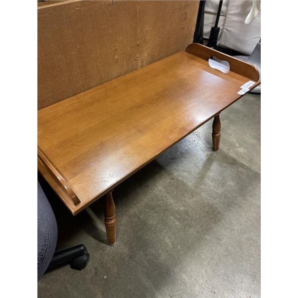 MAPLE VINTAGE COFFEE TABLE
