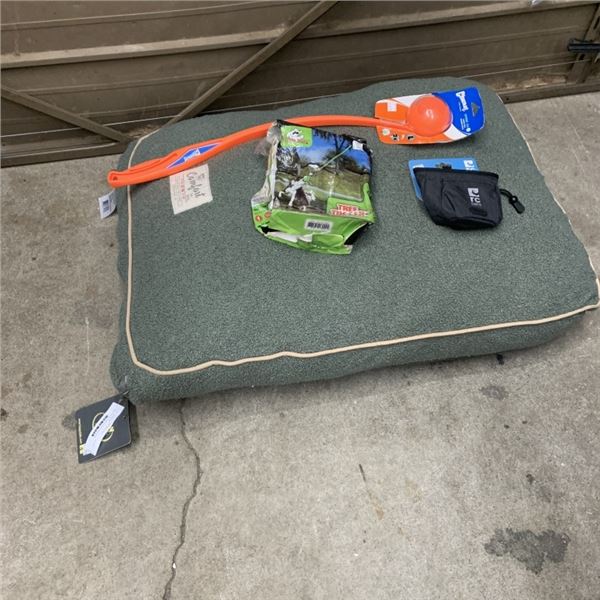 NEW DOG BED AND DOG ACCESSORIES