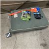 Image 2 : NEW DOG BED AND DOG ACCESSORIES