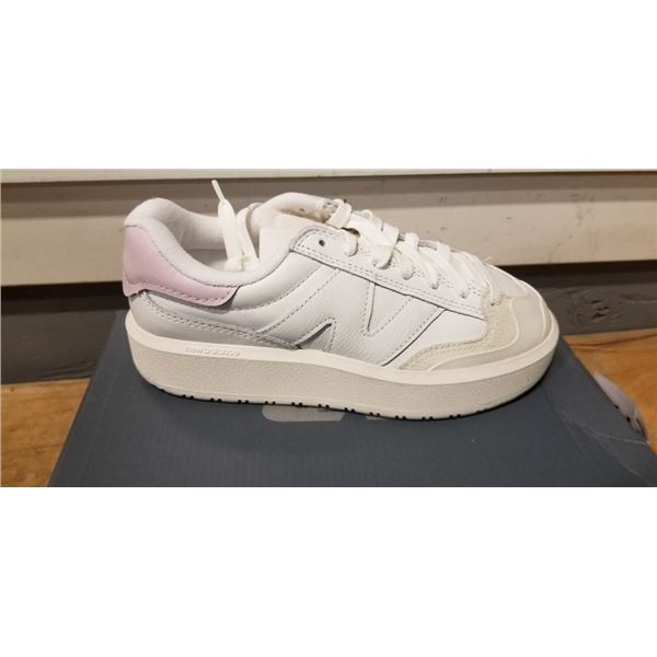 NEW PAIR OF ADIDAS SAMBA MN UNISEX SIZE US 5