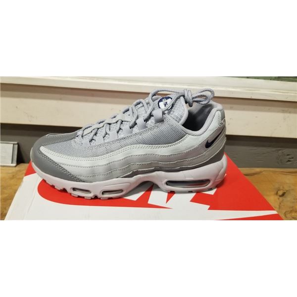 NEW NIKE AIR MAX 95 WOLF GREY / MIDNIGHT NAVY SIZE US MENS 7.5, WOMENS 9