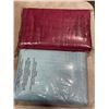 Image 2 : NEW TURQUOISE 28X56 BATH TOWEL AND BURGUNDY OVERSIZED TOWEL