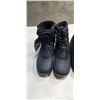 Image 2 : 2 SIZE 7 LADIES WINTER BOOTS - 1 NEW