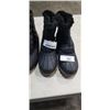 Image 3 : 2 SIZE 7 LADIES WINTER BOOTS - 1 NEW