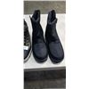 Image 3 : 2 NEW SIZE 9 MENS WINTER BOOTS
