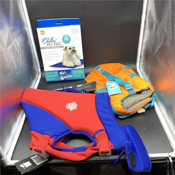 NEW CANADA POOCH HIGH TIDE LIFE JACKET, RC PETS TITLE LIFE VEST SIZE SMALL AND COOLING PET PAD