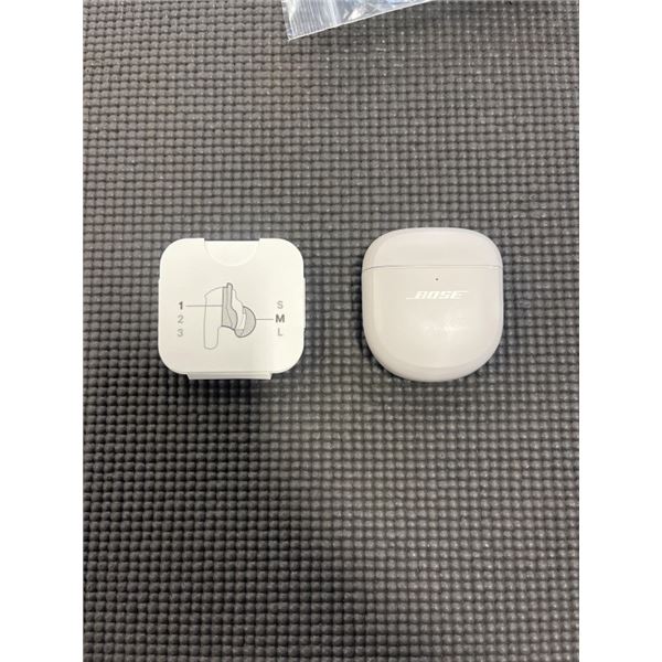 BOSE QUIETCOMFORT ULTRA IN EAR NOISE CANCELLING TRUE WIRELESS EARBUDS - TESTED WORKING, RETAIL $249