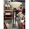 Image 2 : DECORATIVE METAL FLOOR LAMP