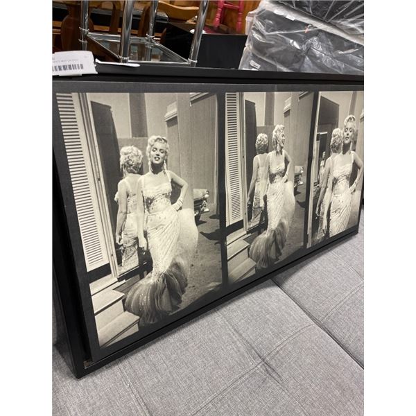 BLACK AND WHITE MERYLIN PRINT