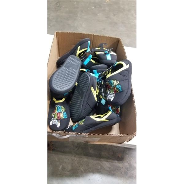 LOT OF NEW INFANT/KID SIZE SLIPPERS