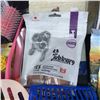 Image 7 : LOT OF NEW PET ACCESSORIES AND TREATS