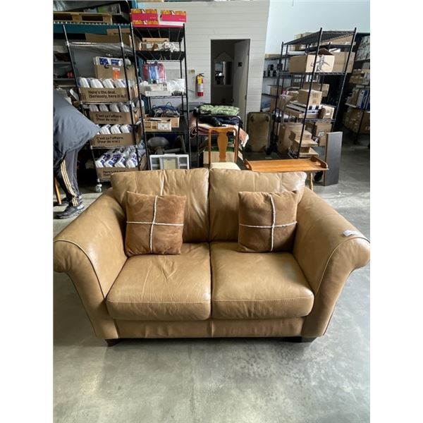 NATUZZI TAN LEATHER LOVESEAT