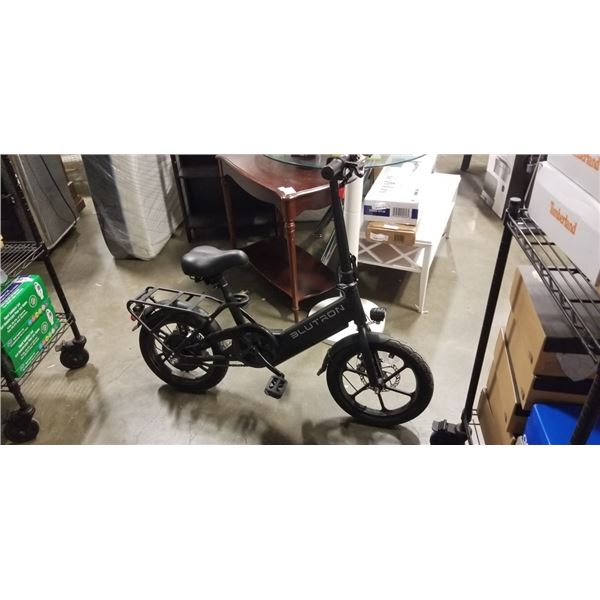 BLUTRON EB350F FOLDABLE COMPACT ELECTRIC BIKE W/ UP TO 33KM BATTERY RANGE - TESTED WORKING