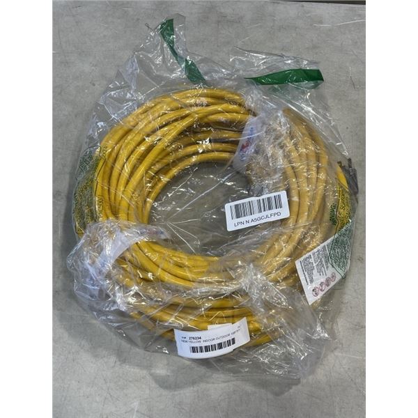 NEW YELLOW  INDOOR OUTDOOR 100FTFT HEAVY DUTY LIGHTED EXTENSION CORD, 12AWG, 3 WIRE