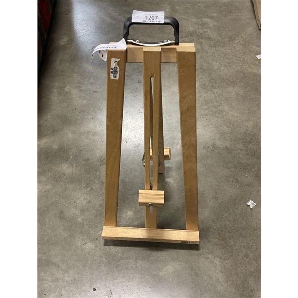 LOOMIS AND TOLES WOOD FOLDING PORTABLE EASEL