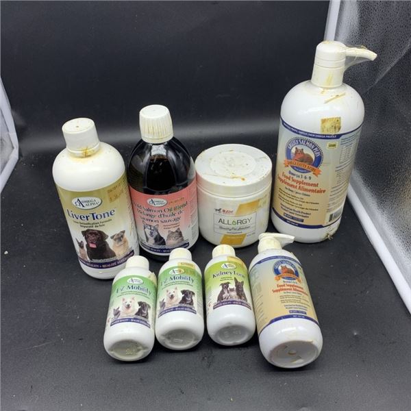 LOT OF NEW ANIMAL HYGIENIC PRODUCTS
