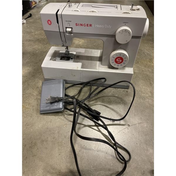 SINGER SEWING MACHINE WORKING