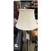 Image 3 : VINTAGE FLOOR LAMP