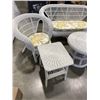 Image 2 : 6PC WHITE WICKER PATIO SET - LOVE SEAT, 2 CHAIRS, COFFEE TABLE, 2 SIDE TABLES