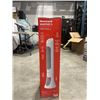 Image 2 : HONEYWELL QUIET 5 SPEED 40" OSCILLATING TOWER FAN - TESTED WORKING