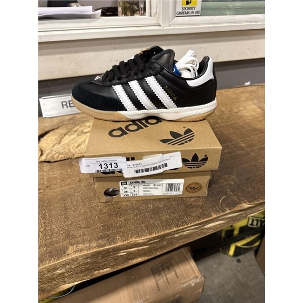 NEW PAIR OF ADIDAS SAMBA MN UNISEX SIZE US 5.5
