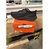 Image 1 : NEW PAIR OF NIKE AIR ZOOM PEGASSUS BLACK SMOKE GREY SIZE US 14