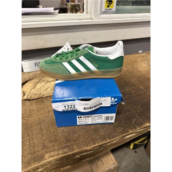 NEW PAIR OF ADIDAS GAZELLE SHOES SIZE US 4.5