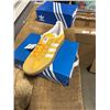 Image 3 : NEW PAIR OF ADIDAS GAZELLE SHOES SIZE US 6
