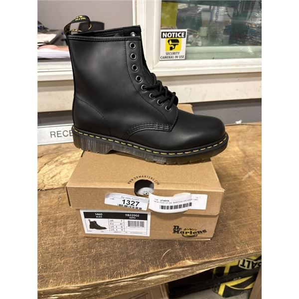 NEW PAIR OF DR. MARTENS AIR WAIR 1460 BLACK NAPPA BOOT SIZE US MENS 8, LADIES 9