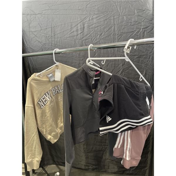 4 PCS NEW ASSORTED GIRLS CLOTHING - SIZE YOUTH MEDIUM, VARIOUS BRANDS INCLUDING NIKE