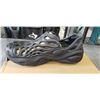 Image 3 : NE WMERRELL HYDRO NEXT GEN MOC SE TRIPLE BLACK SIZE US 6