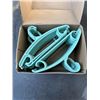 Image 2 : NEW 60 PACK OF EVERYDAY STANDARD HANGERS