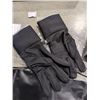 Image 6 : 2 PAIRS OF HEATED GLOVES