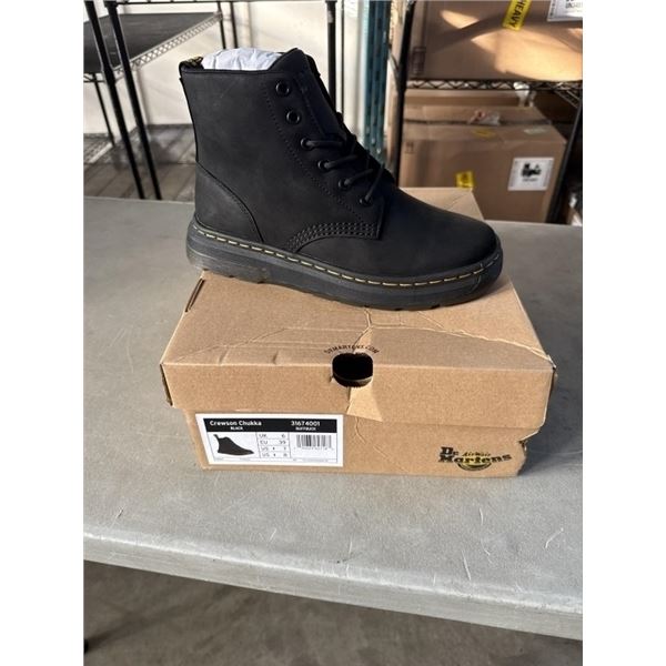 NEW PAIR OF DR. MARTENS AIR WAIR CREWSON CHUKKA BLACK BUFFBUCK SIZE US MENS 7, LADIES 8
