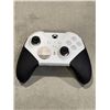 Image 2 : XBOX ELITE V2 CORE WHITE WIRELESS CONTROLLER - TESTED WORKING, RETAIL $159