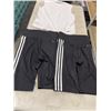 Image 3 : 2 NEW PAIRS LADIES ADIDAS BIKER SHORTS AND NIKE COMPRESSION TOP - SIZE SMALL