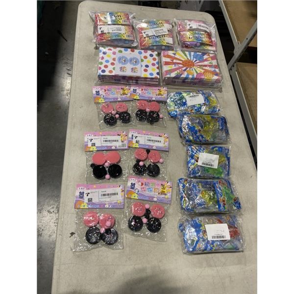 NEW KIDS PARTY GOOD BAG ITEMS INLCUDING 60 NEW GIFT BAGS AND ASSORTED PARTY FAVORS / TOYS