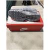 Image 4 : NEW NIKE AIR MAX 95 WOLF GREY / MIDNIGHT NAVY SIZE US MENS 7.5, WOMENS 9