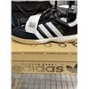 Image 3 : NEW PAIR OF ADIDAS SAMBA MN UNISEX SIZE US 8.5