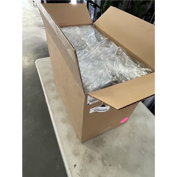 CASE OF NEW TAKE OUT CONTAINER LIDS - 500 PCS