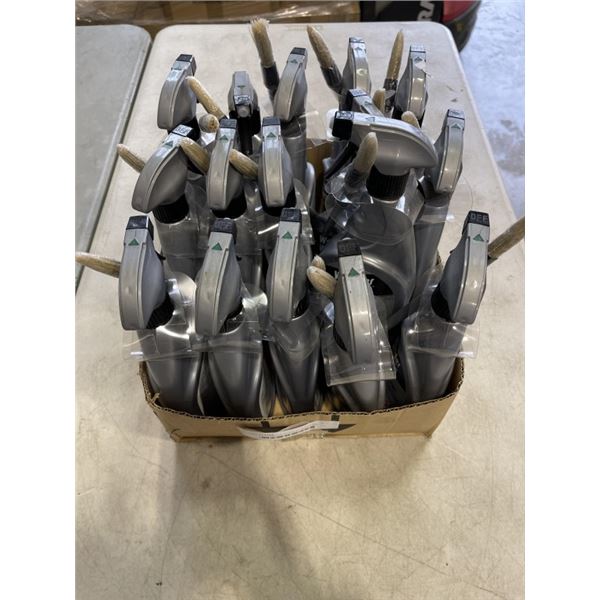 TRAY OF WONDER WHEELS UNIVERSAL CLEANER